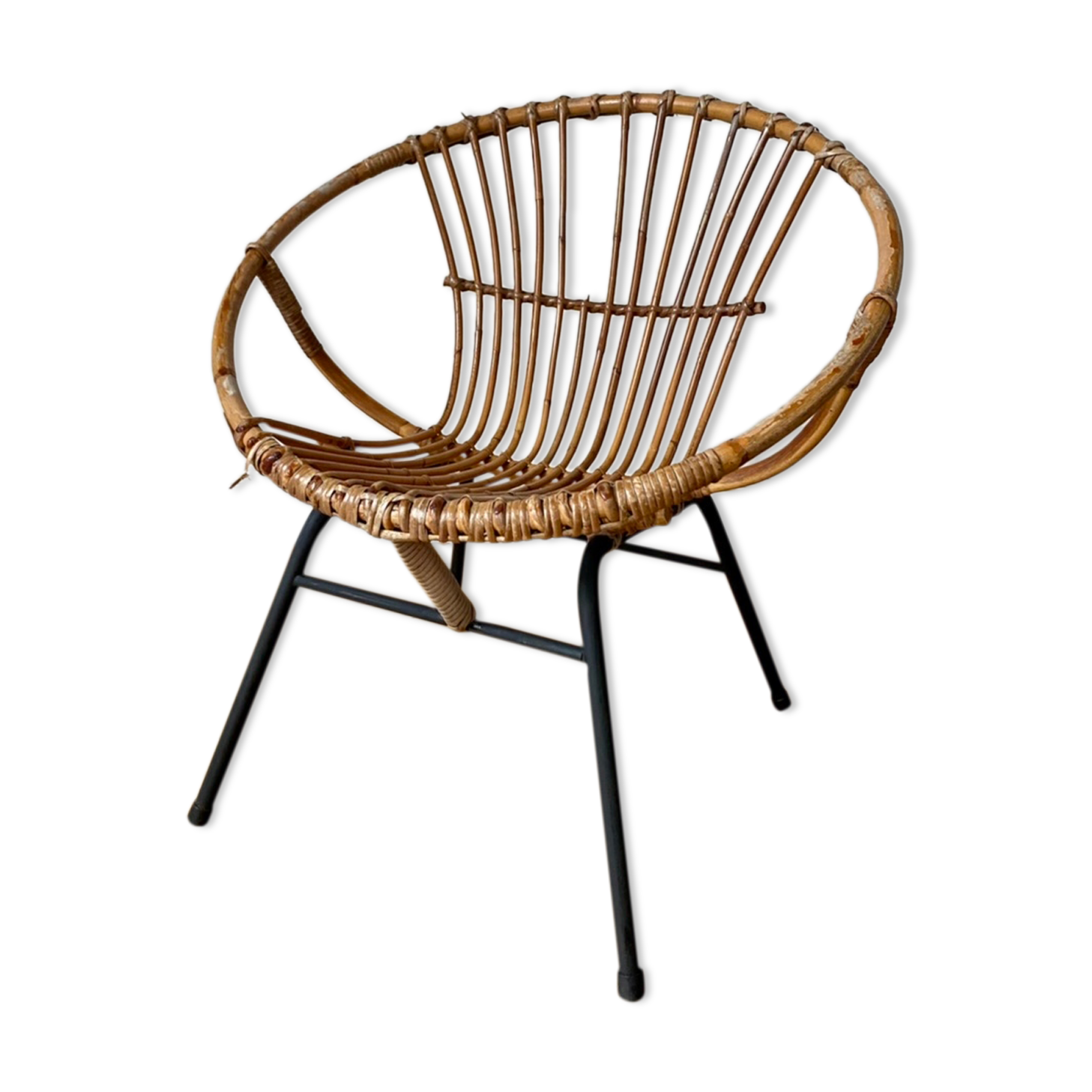 Rattan basket chair