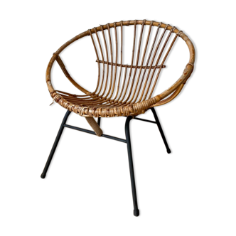 Rattan basket chair