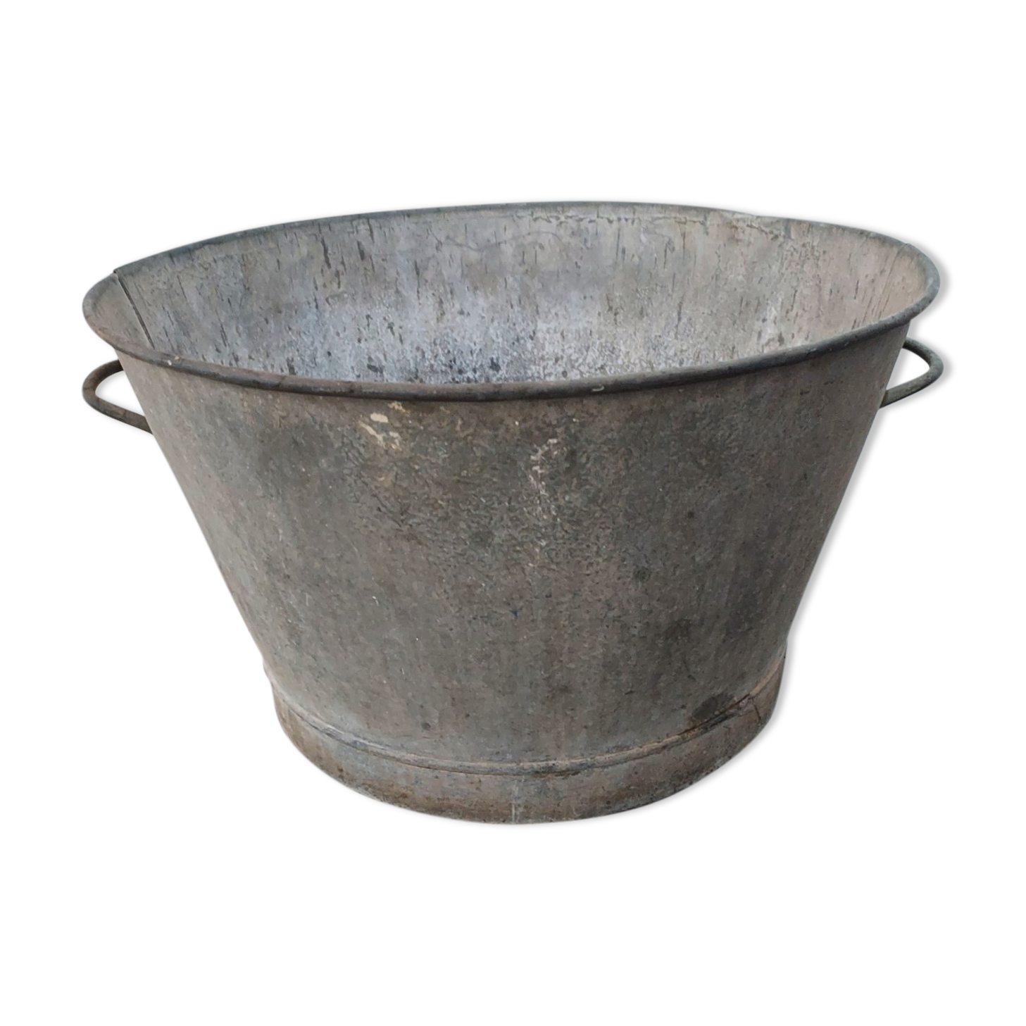 Large zinc basin