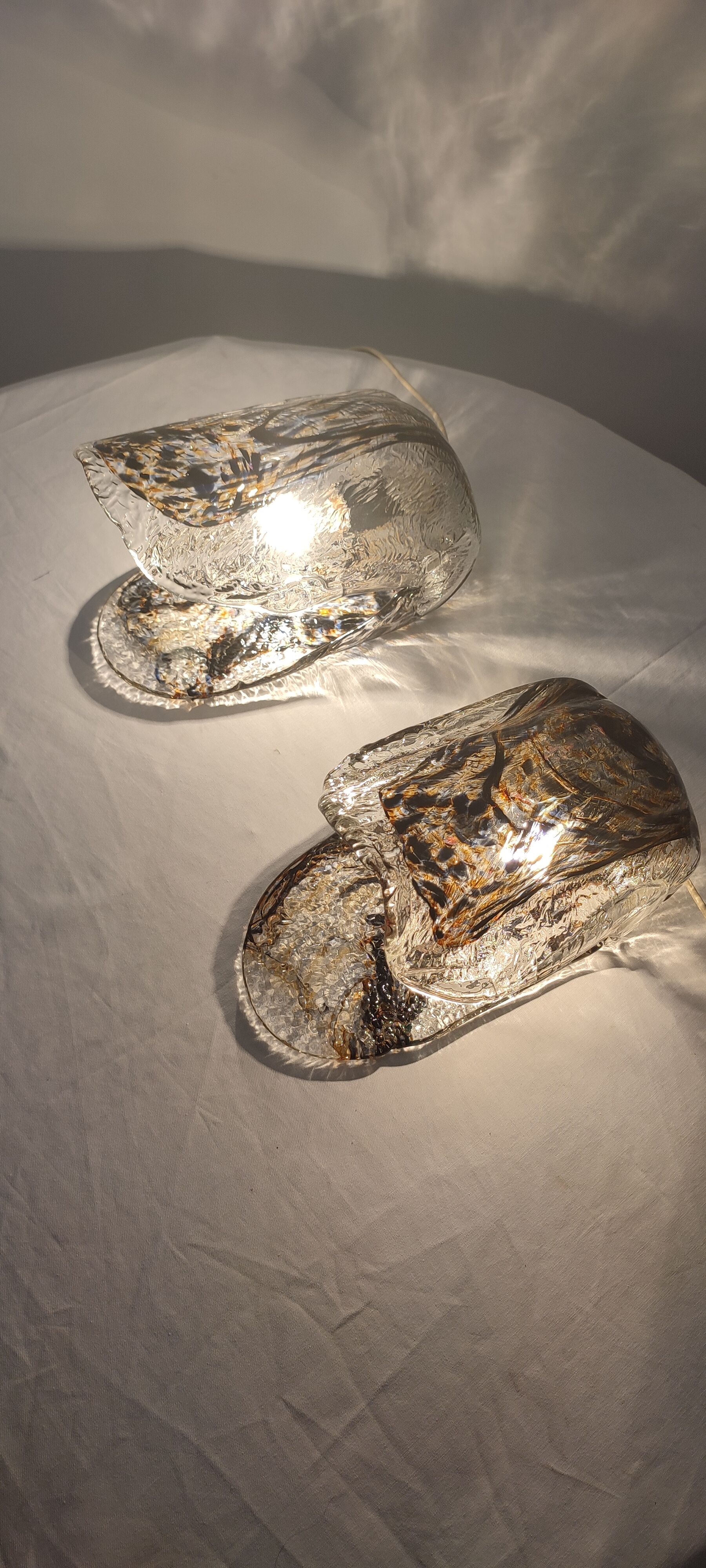 Murano glass "oyster" table lamps. Italy, 1960s.