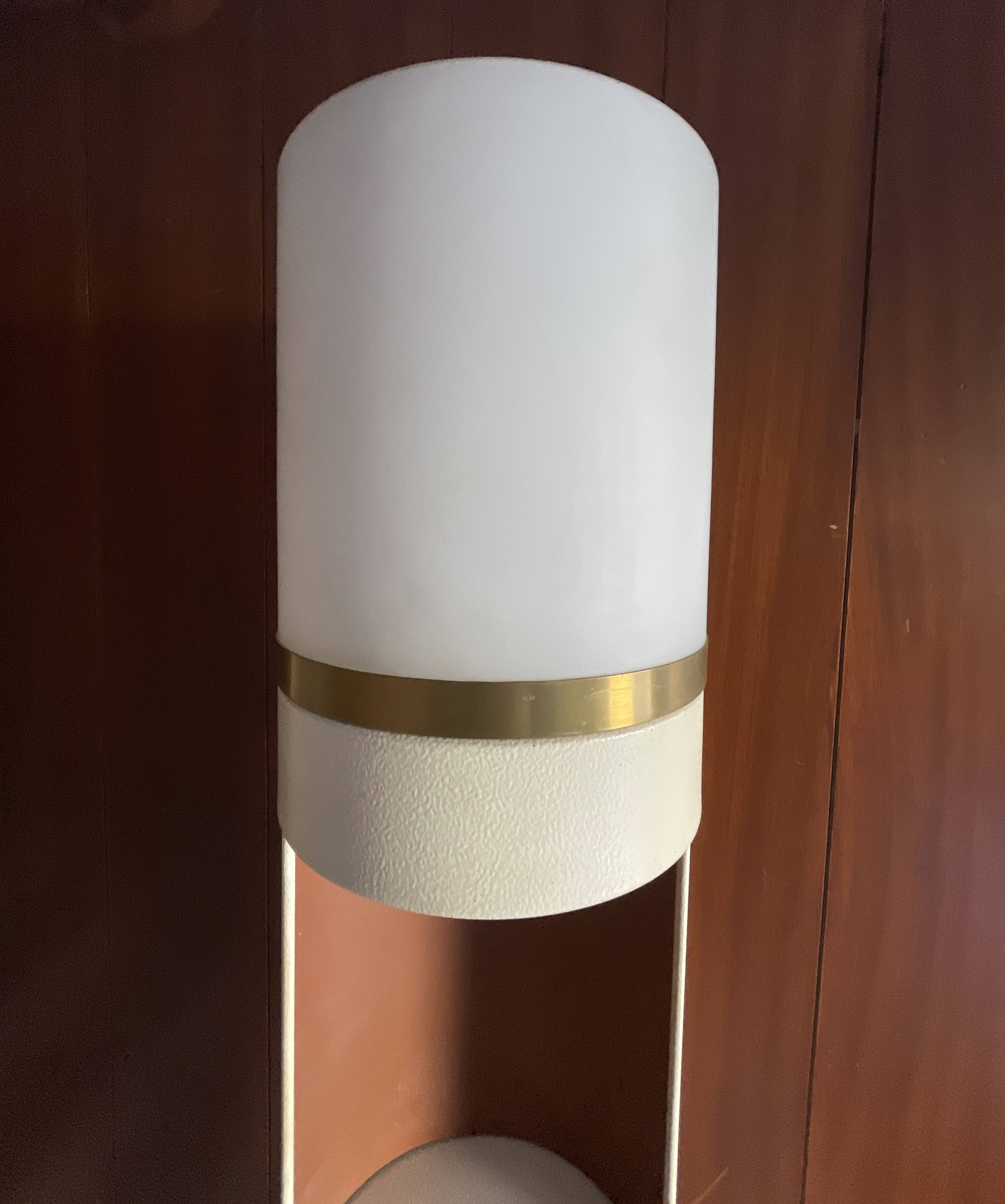 Perzel. Floor lamp / Light column forming shelves. Model No. 966