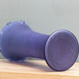 Vase en verre givré bleu cobalt