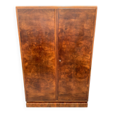 Armoire en placage de noyer restaurée d'influence Art Déco, années 1930