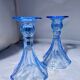 Paire de bougeoirs ou vases Jamestown blue Virginia par Fostori