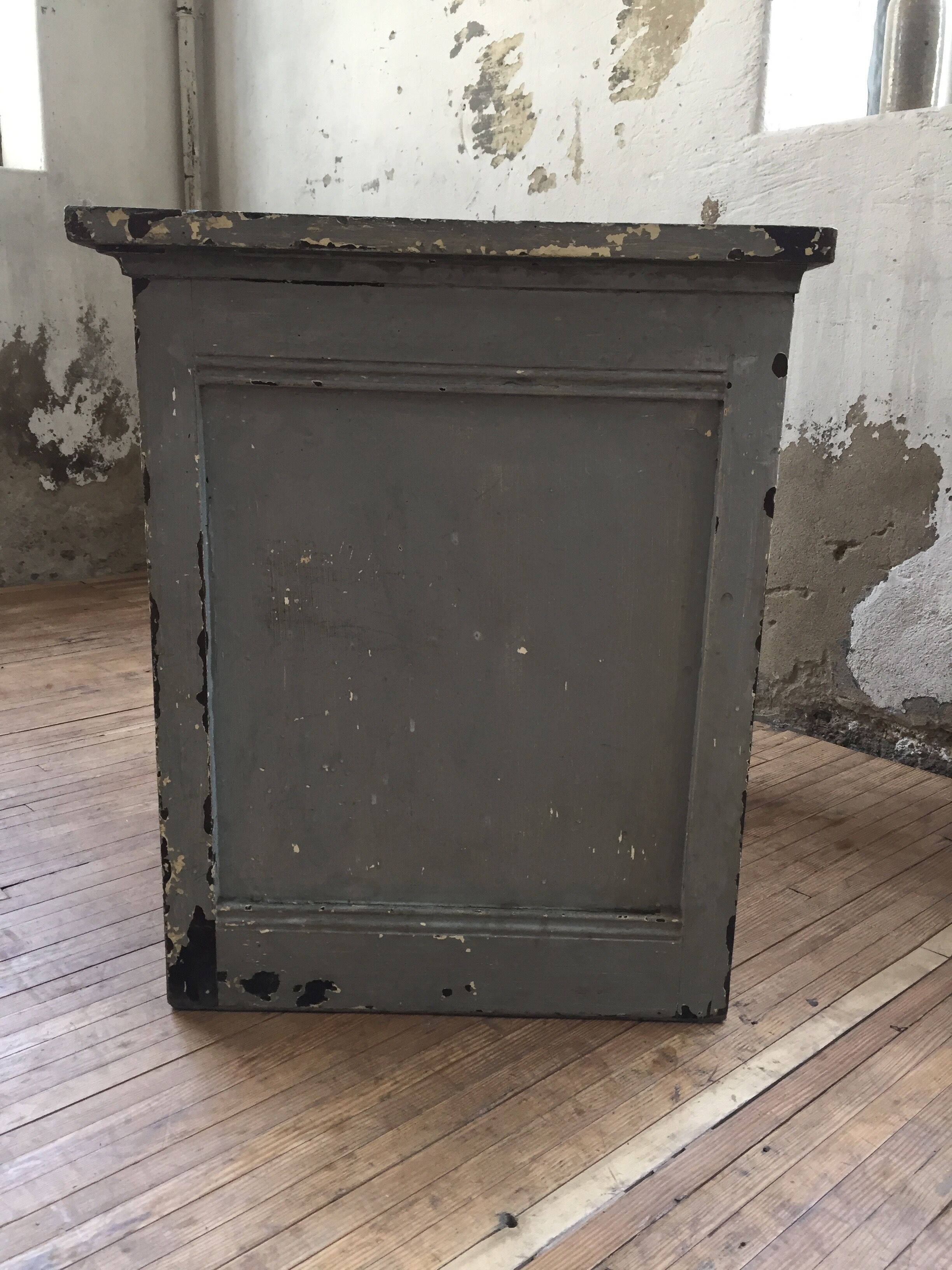 Furniture drawers loom