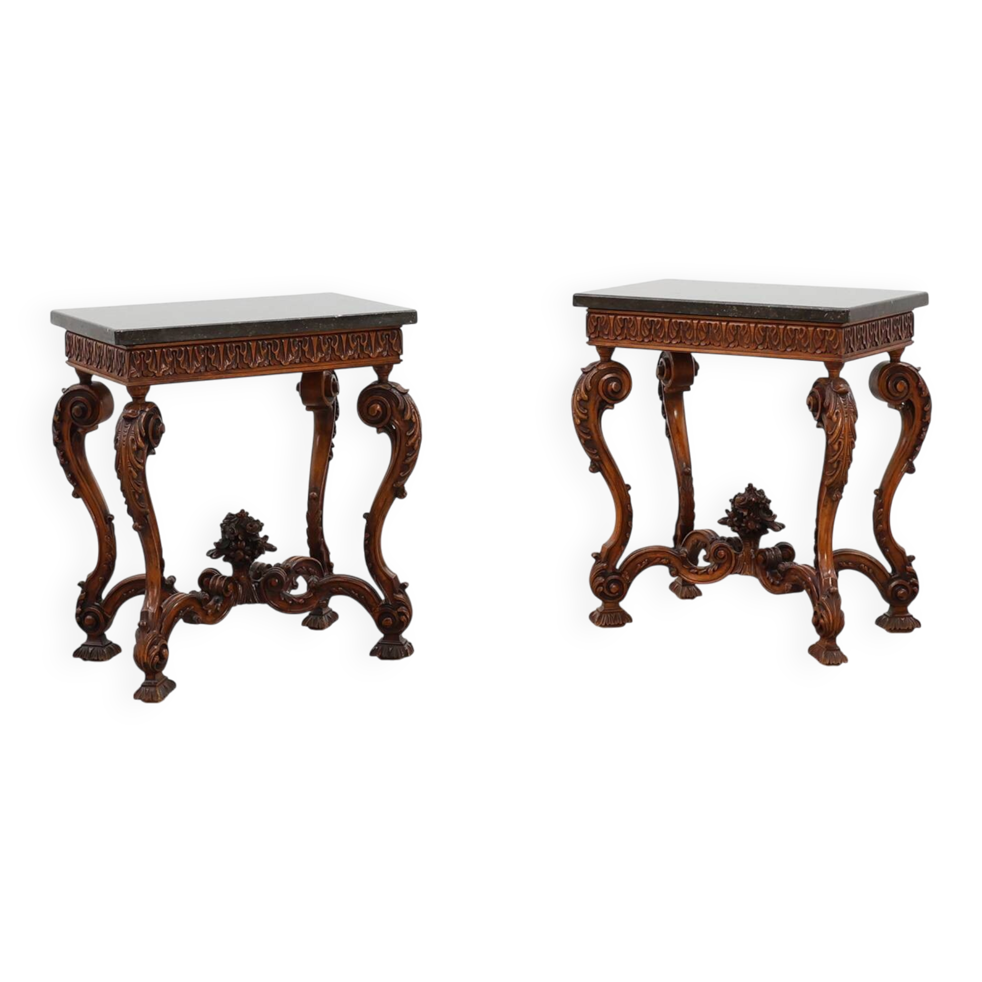 Paire de tables d'appoint en noyer de style Napoléon III avec des plateaux en pierre bleue, France.
