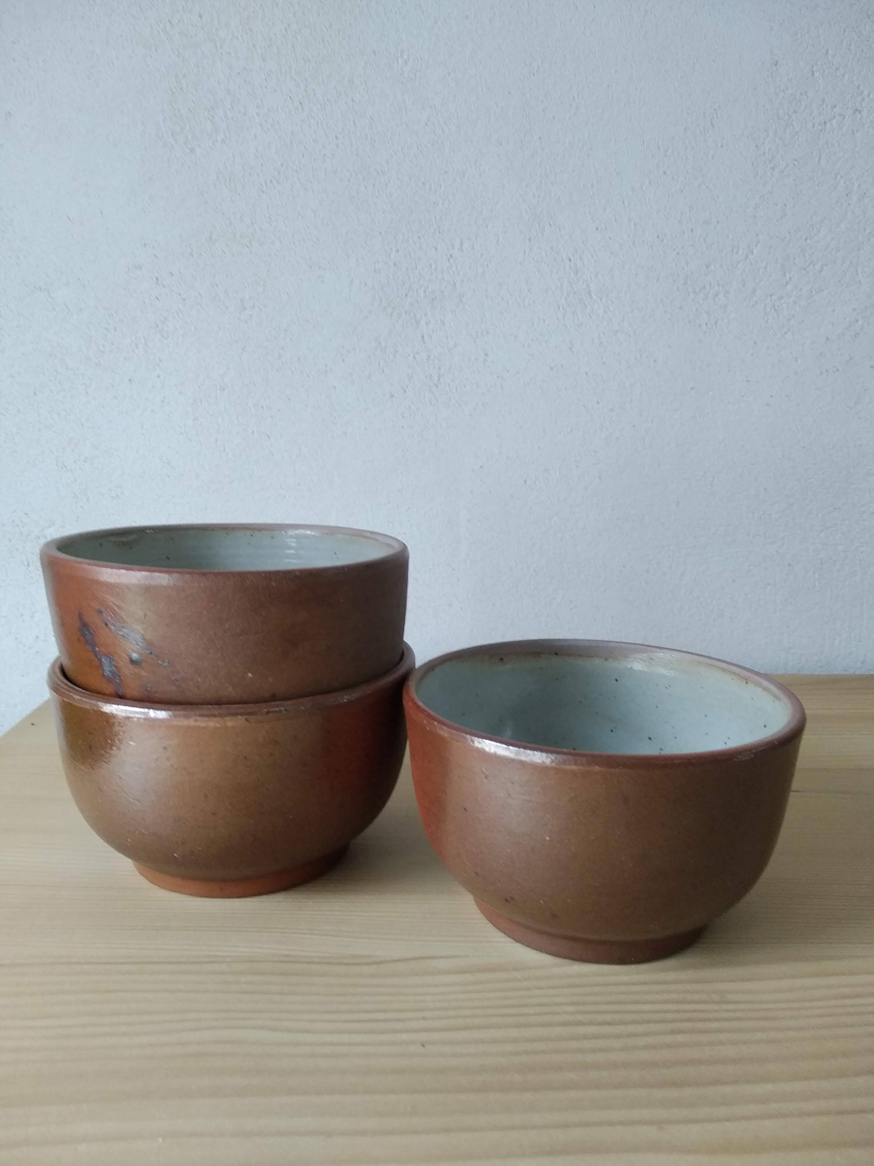 Set of 3 artisanal stoneware bowls