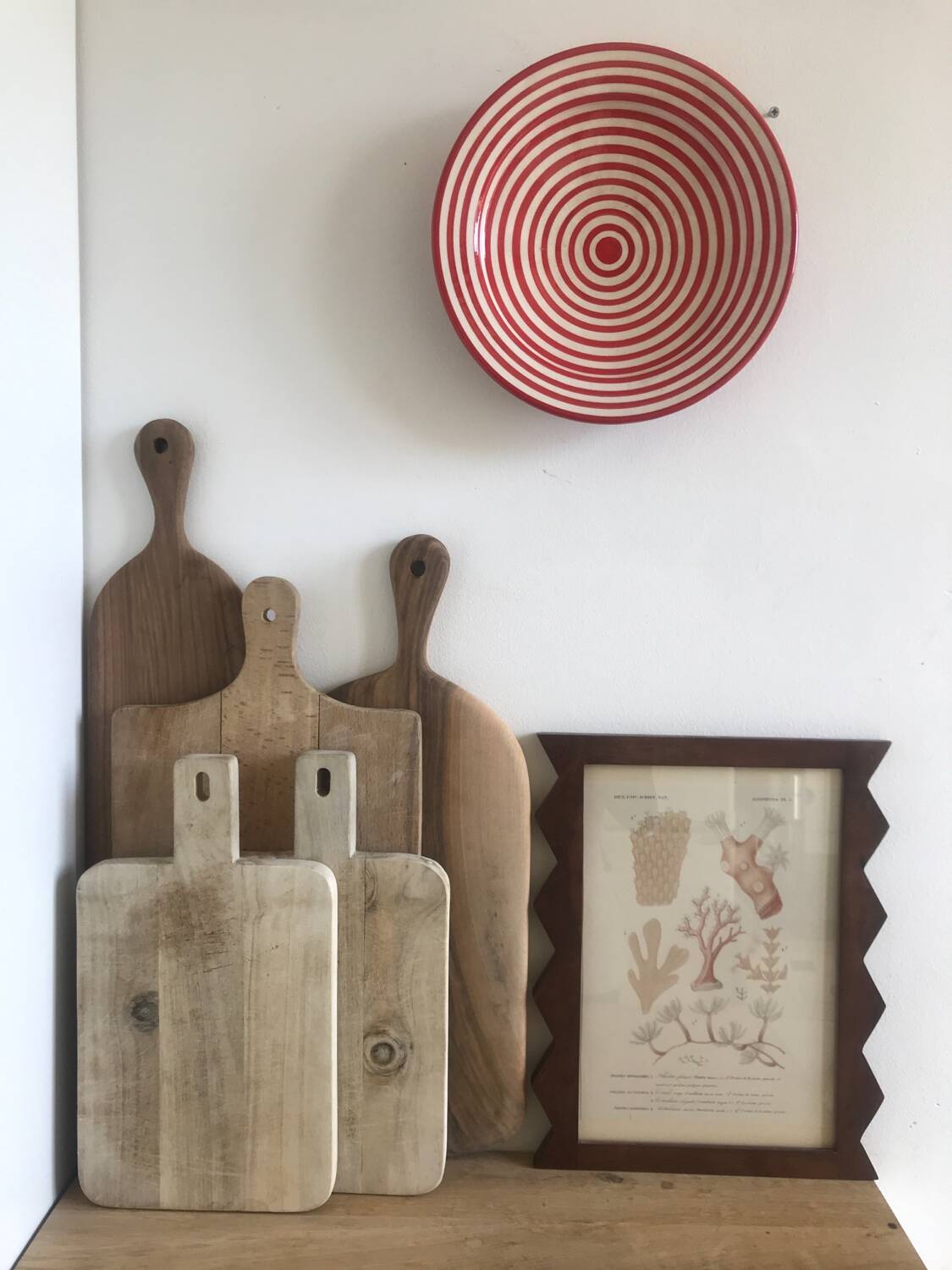 Round Moroccan terracotta dish, striped patterns