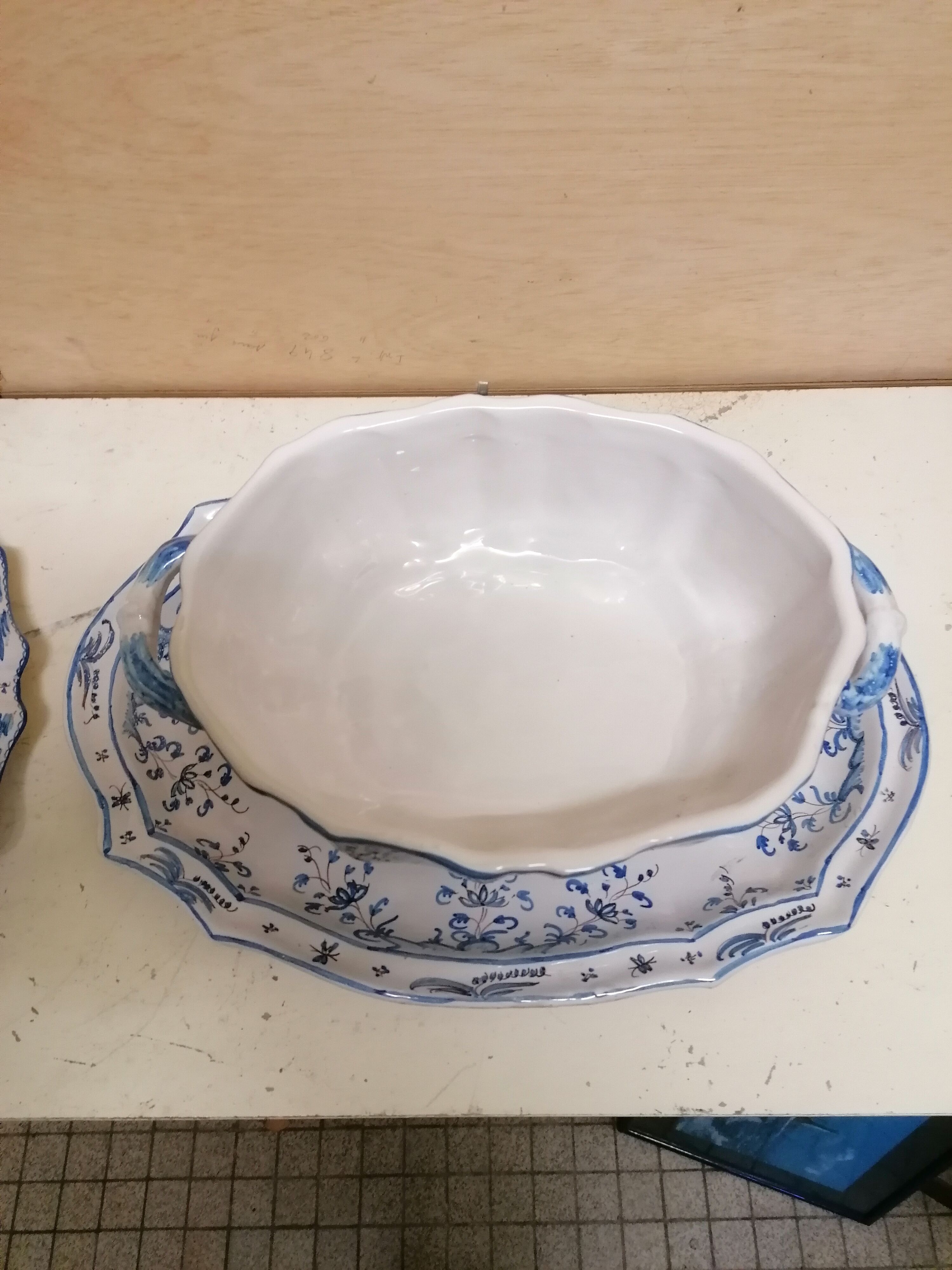 Dish and soup decor Moustier