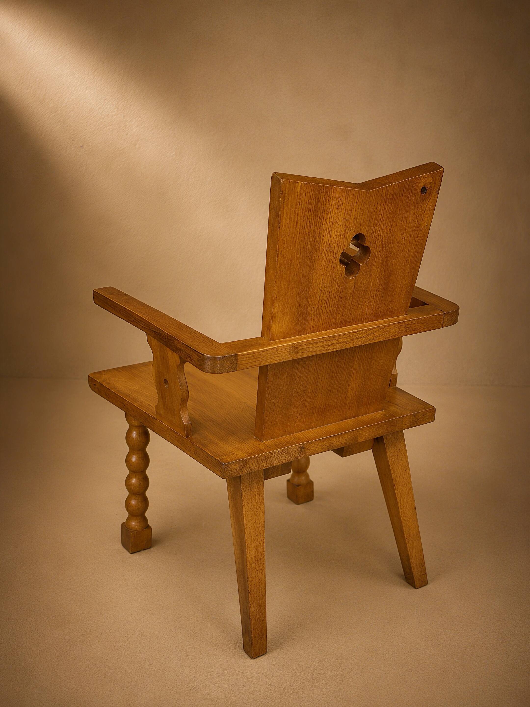 Paire fauteuils brutaliste chêne France Circa 1950