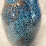 Blue sandstone vase pattern