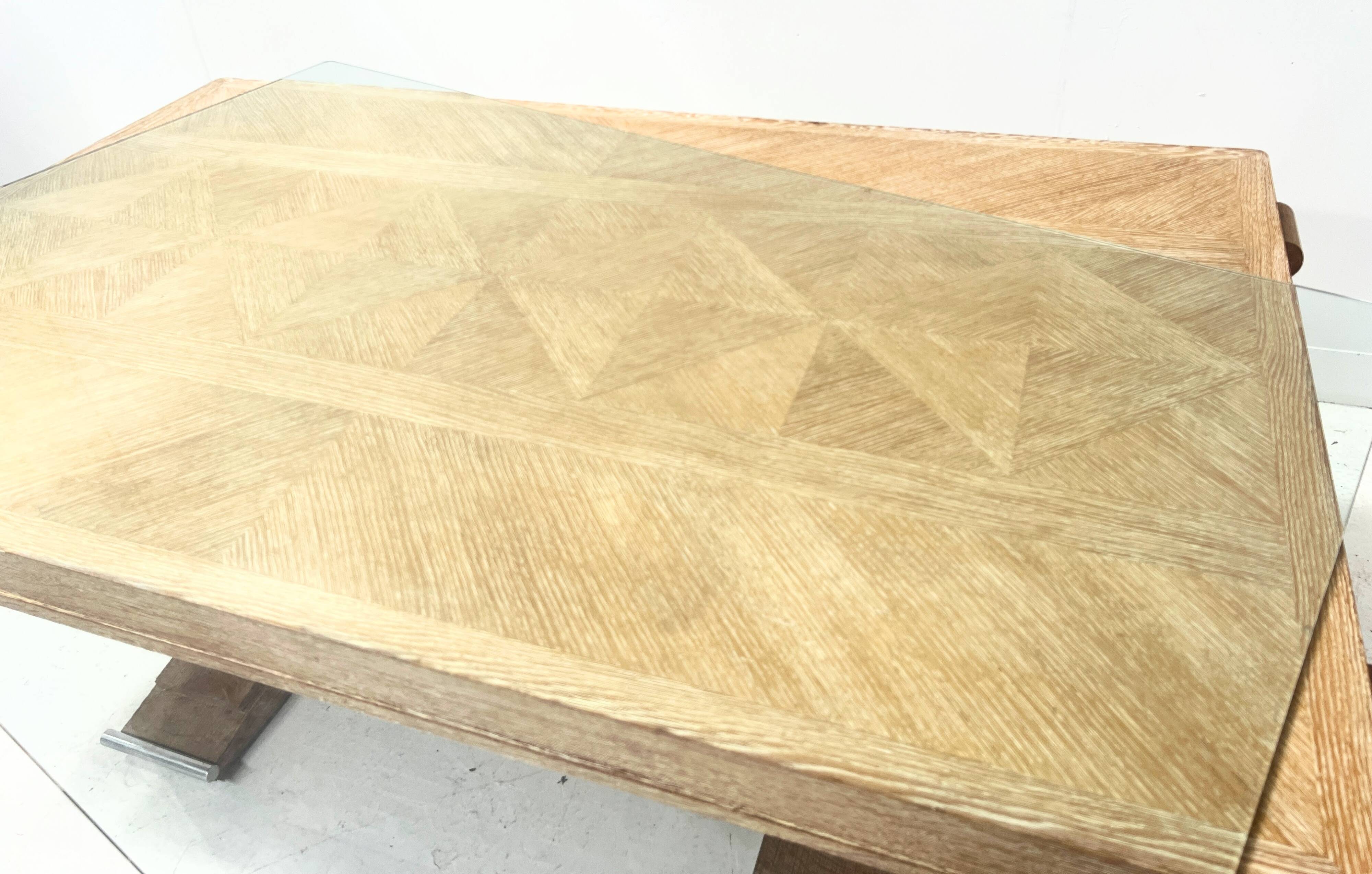 Table bureau Art Déco en chêne cérusé du XX siècle