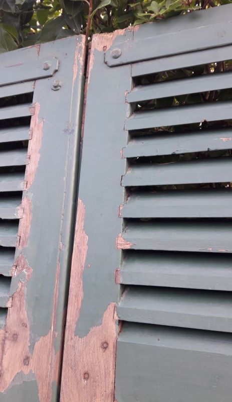 Pair of oak shutters with louvers 200x115,5cm