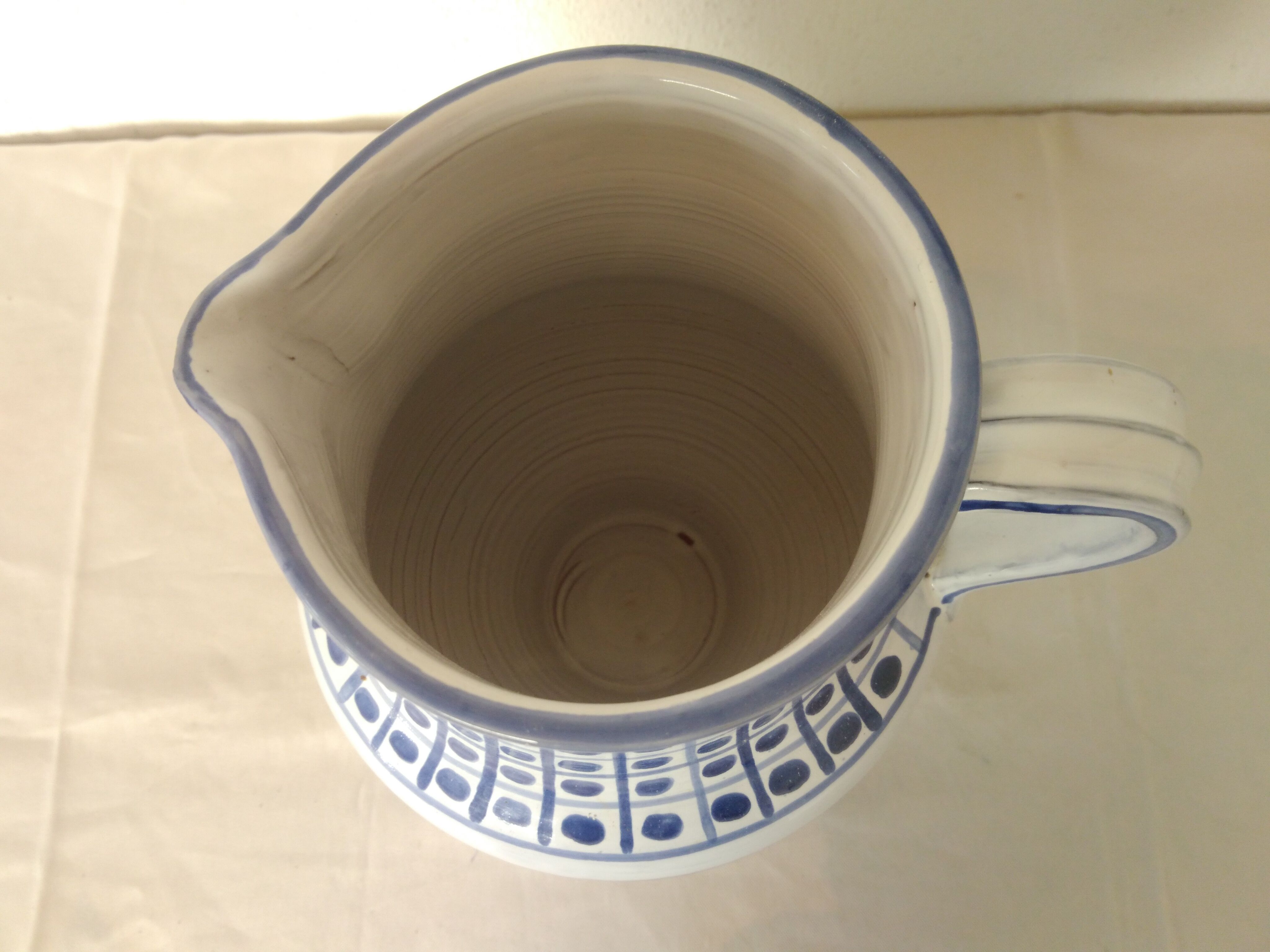Ceramic pitcher pot by Ibarra