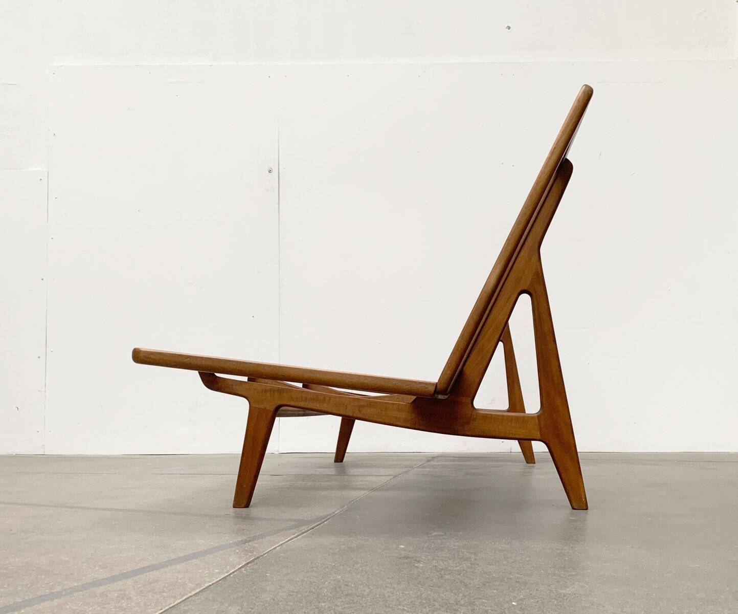 Mid-century minimalist teak canapé by Orla Mølgaard Nielsen for France & Søn / France & Daverkosen.