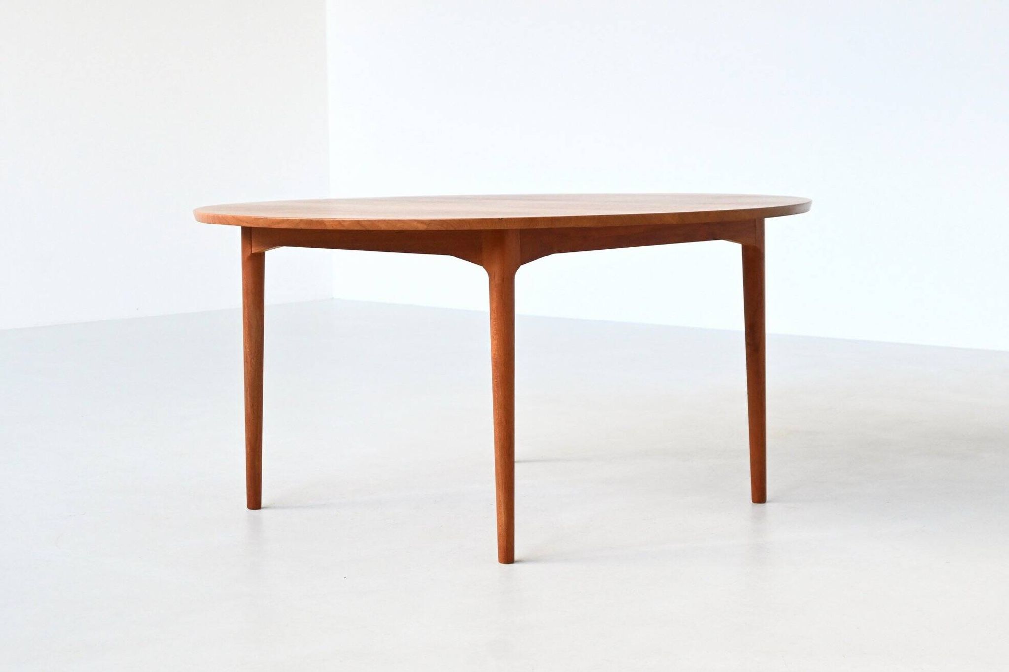 France & Son round dining table in teak Cado Denmark 1960
