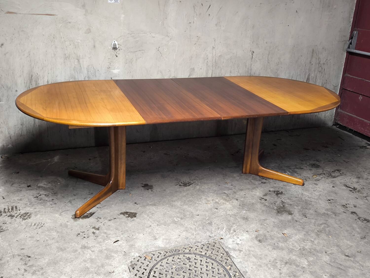 Table scandinave vintage années 60