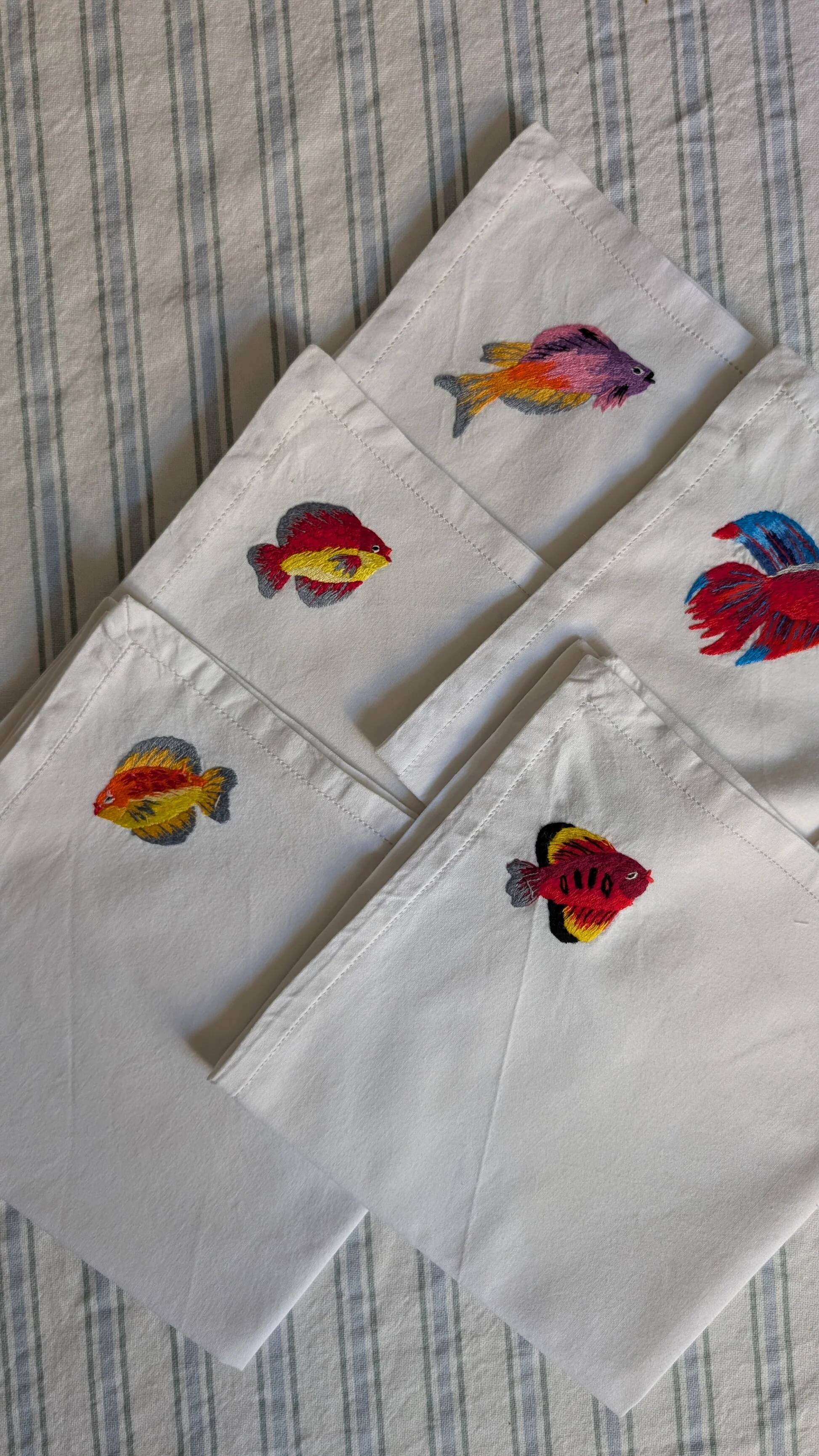 Ensemble de 6 serviettes brodées poissons