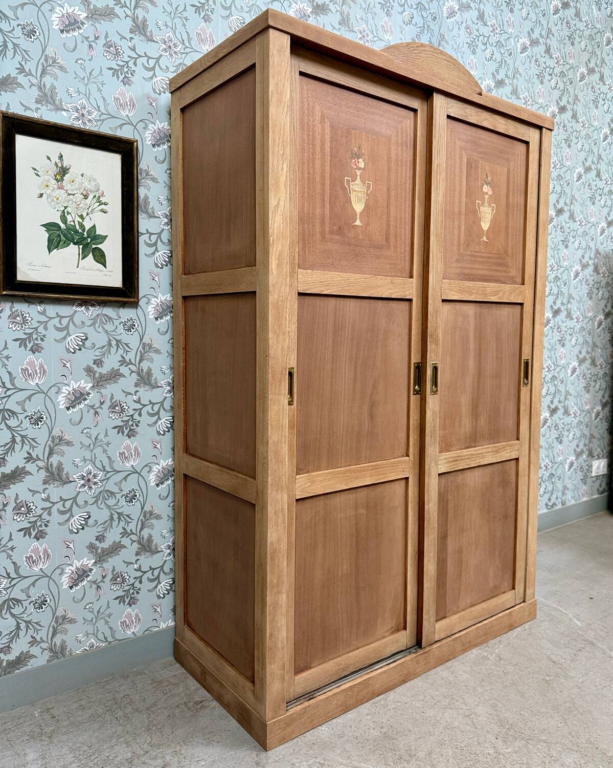 Large Art Deco wardrobe with sliding doors (renovated)