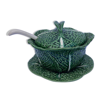 Green cabbage soup tureen