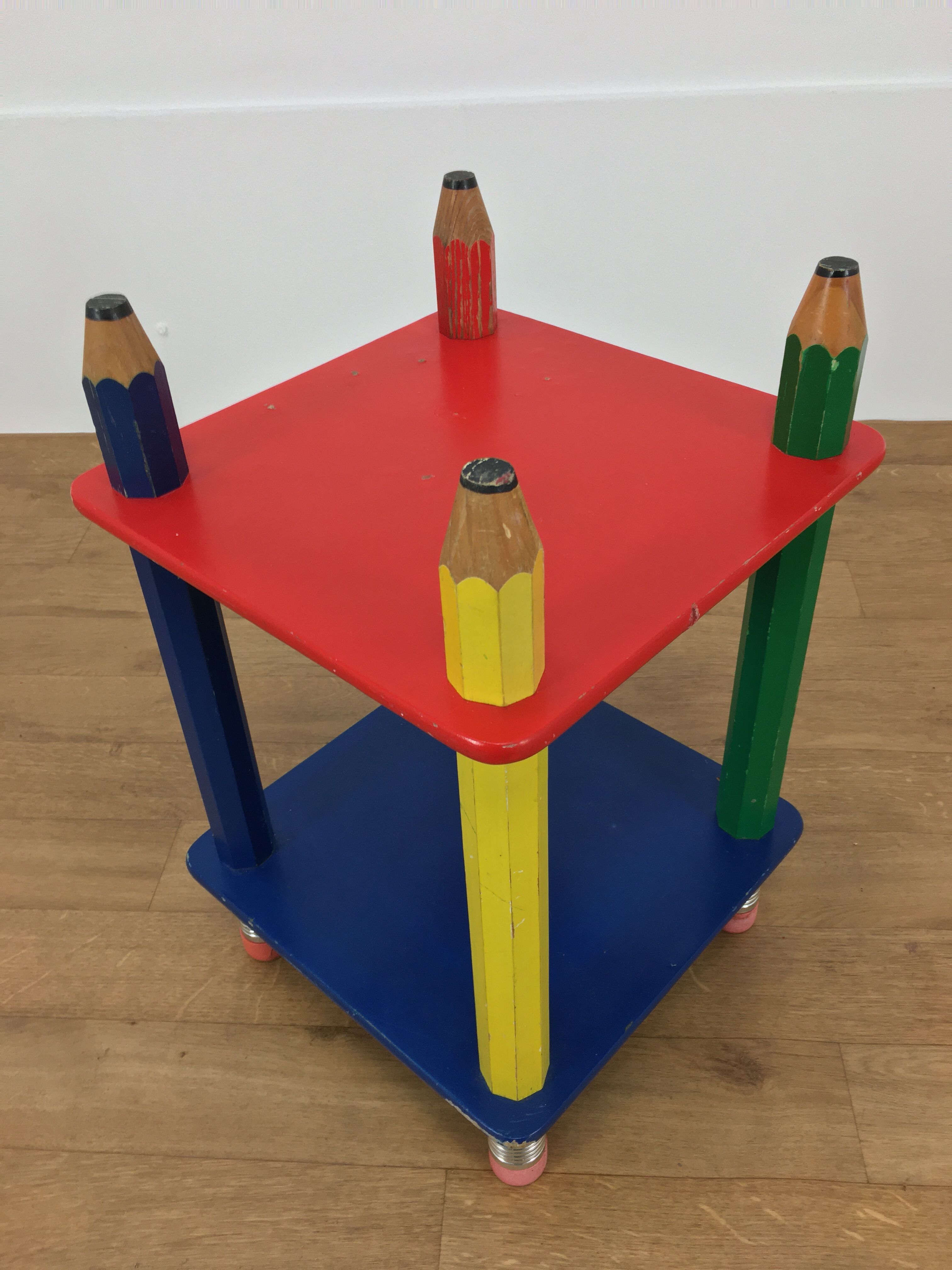 Chevet enfant crayon de Pierre Sala