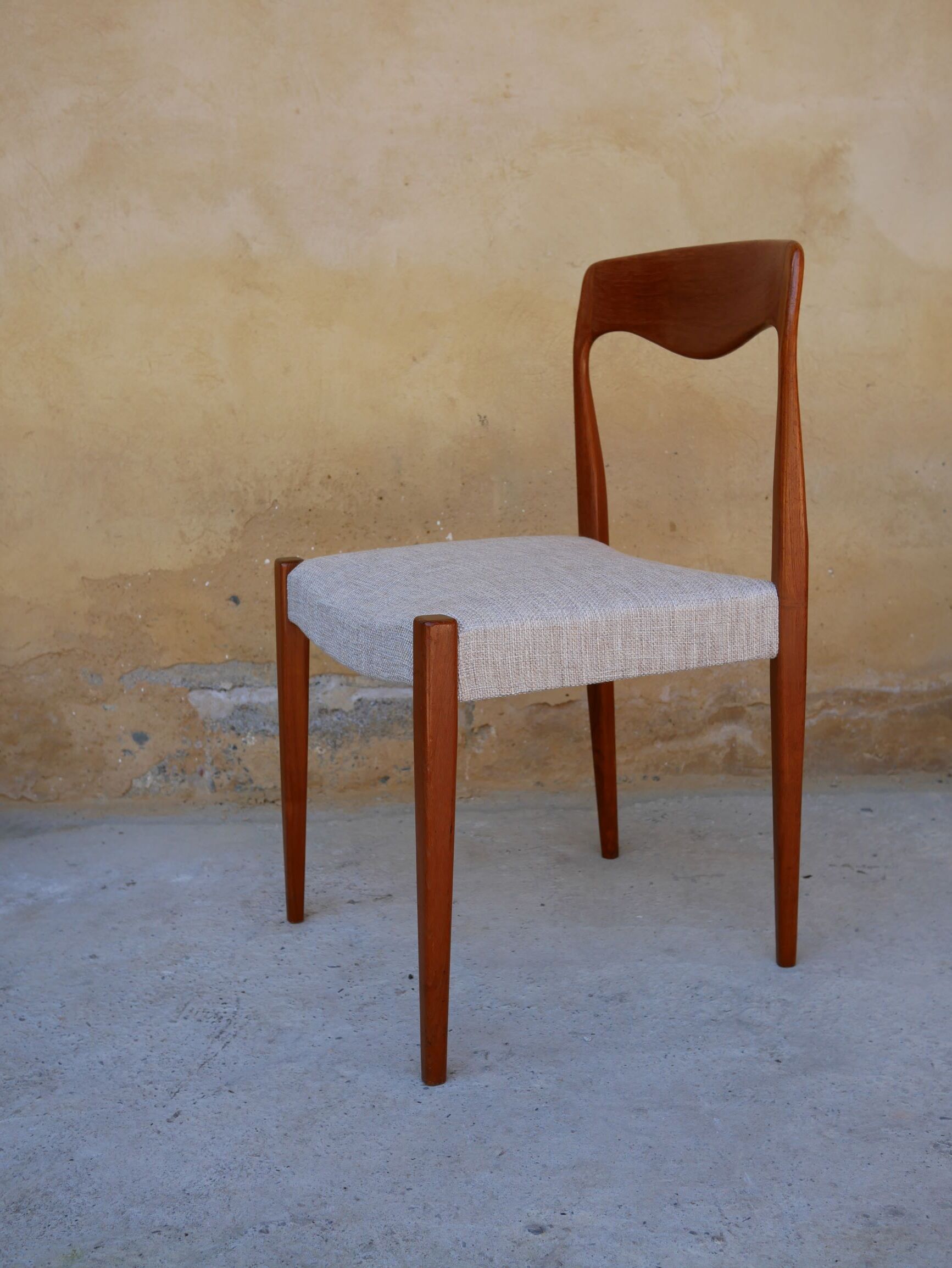Set of 6 chairs Scandinavian teak by Niels Otto Møller