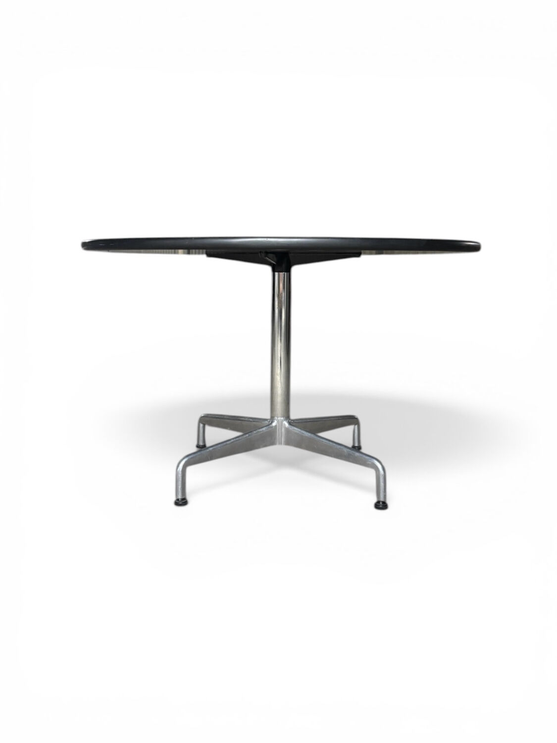 "Segmented" table by Charles & Ray Eames for Vitra