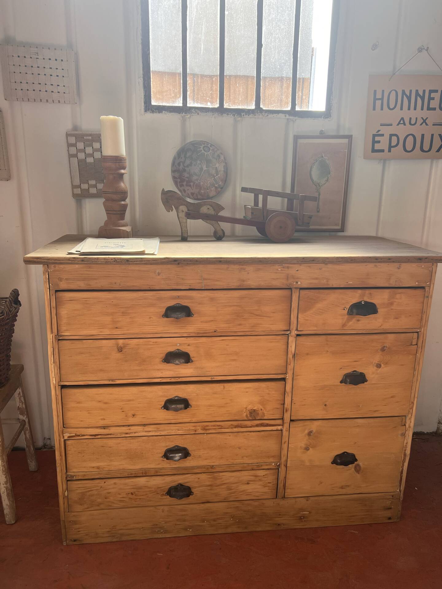Antique drawer cabinet