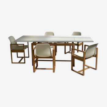 Rare dining set with extendable table, 5 chairs and two side tables.