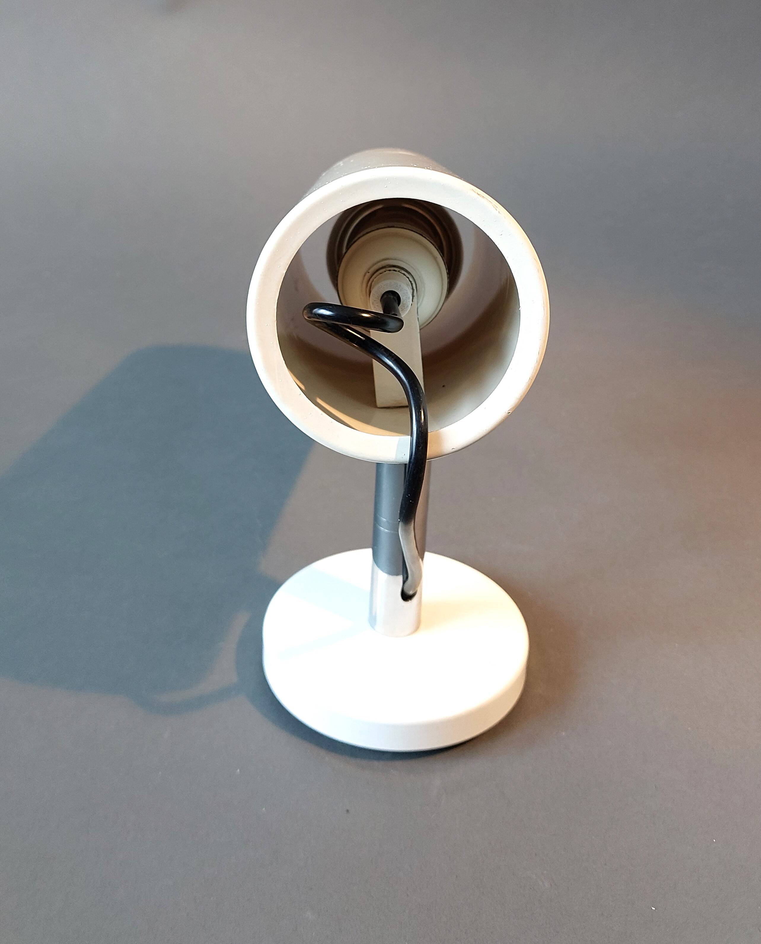 Modernist adjustable wall light 1960 beige lacquered.