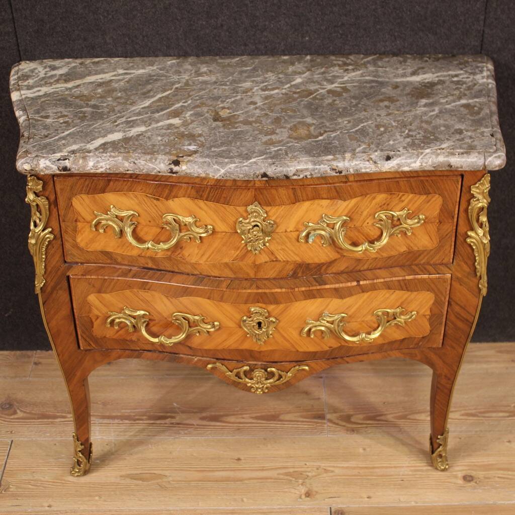 Elegant Louis XV chest of drawers from the 18th century