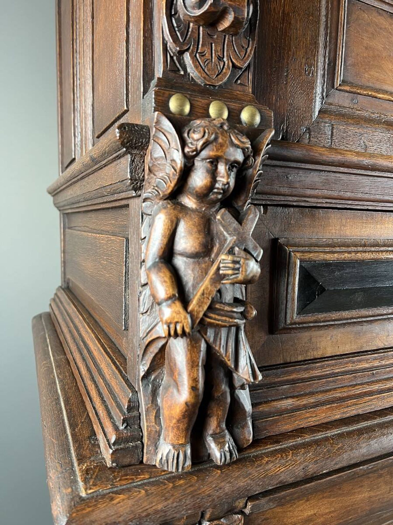 Antique carved wooden buffet in Renaissance style, late 18th / early 19th century.