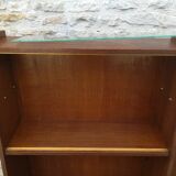 Vintage showcase library