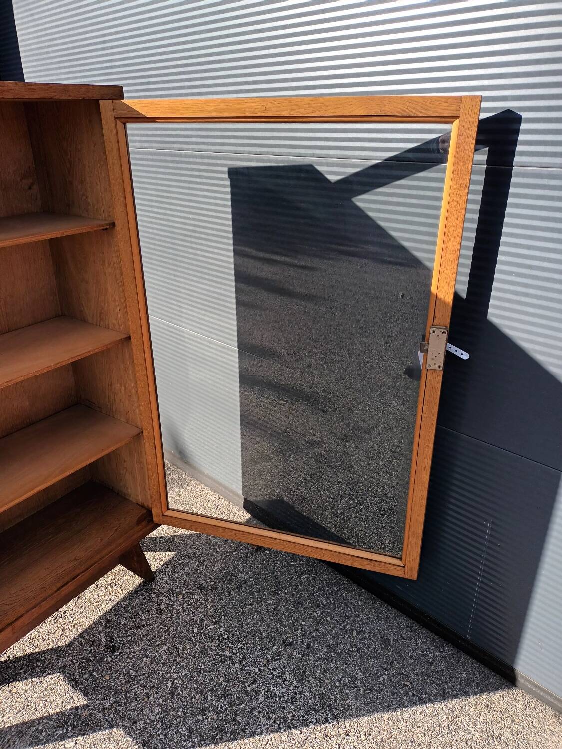 Glass cabinet