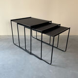Tables gigognes post-moderne