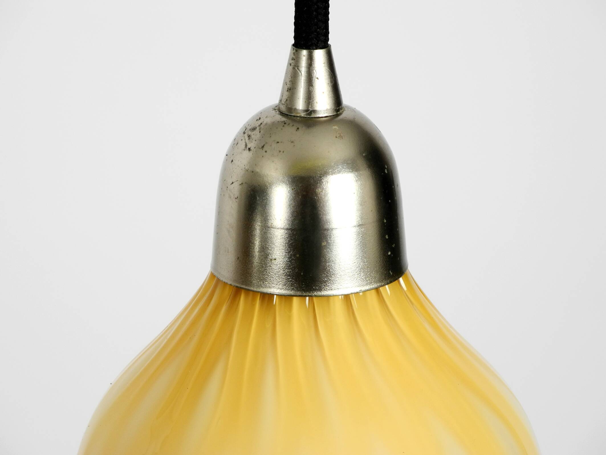 Beautiful yellow & white italian Mid Century Murano glass pendant lamp