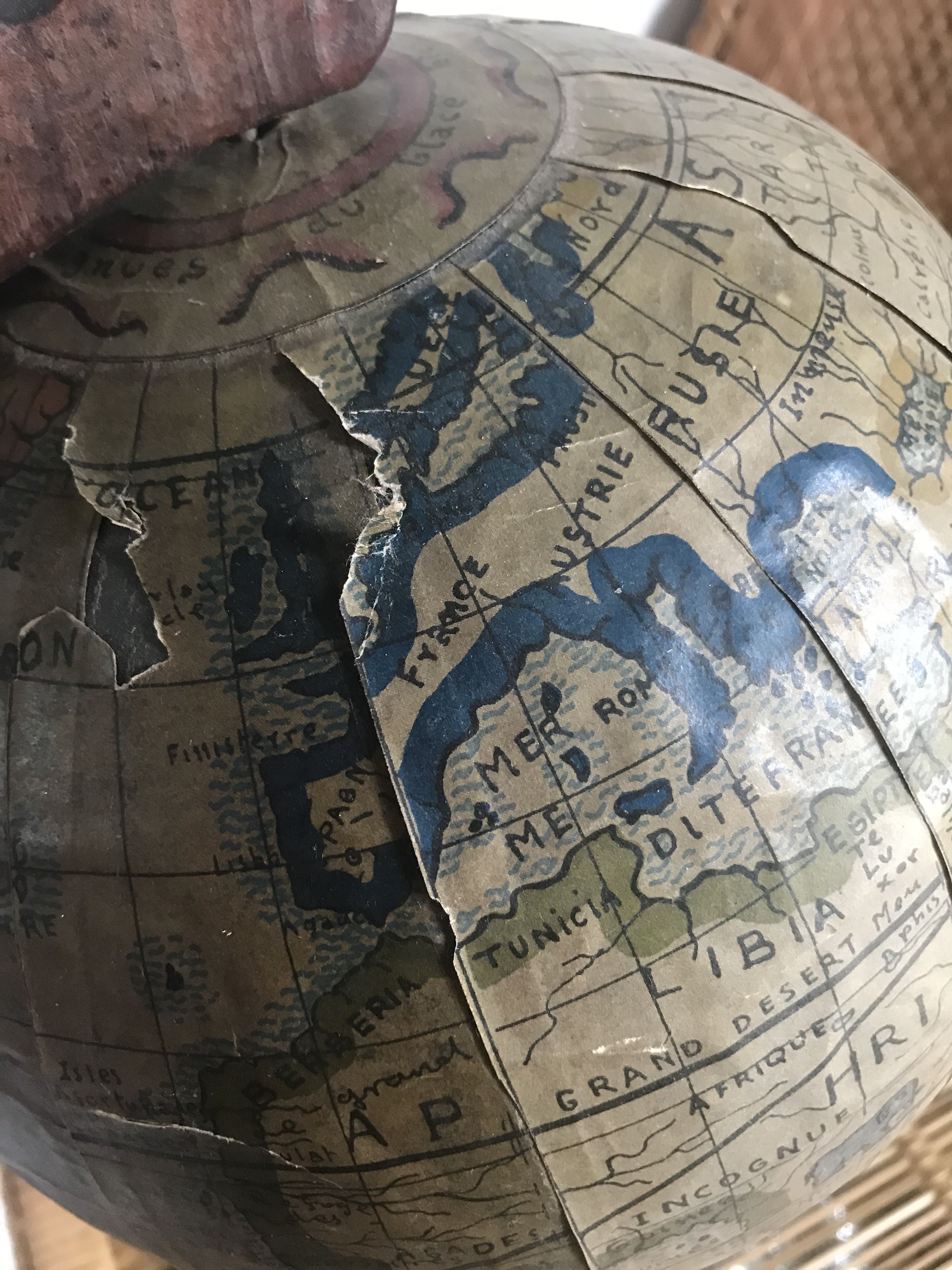Globe paper map of the discoveries of 1634 edited first part of the 20th
