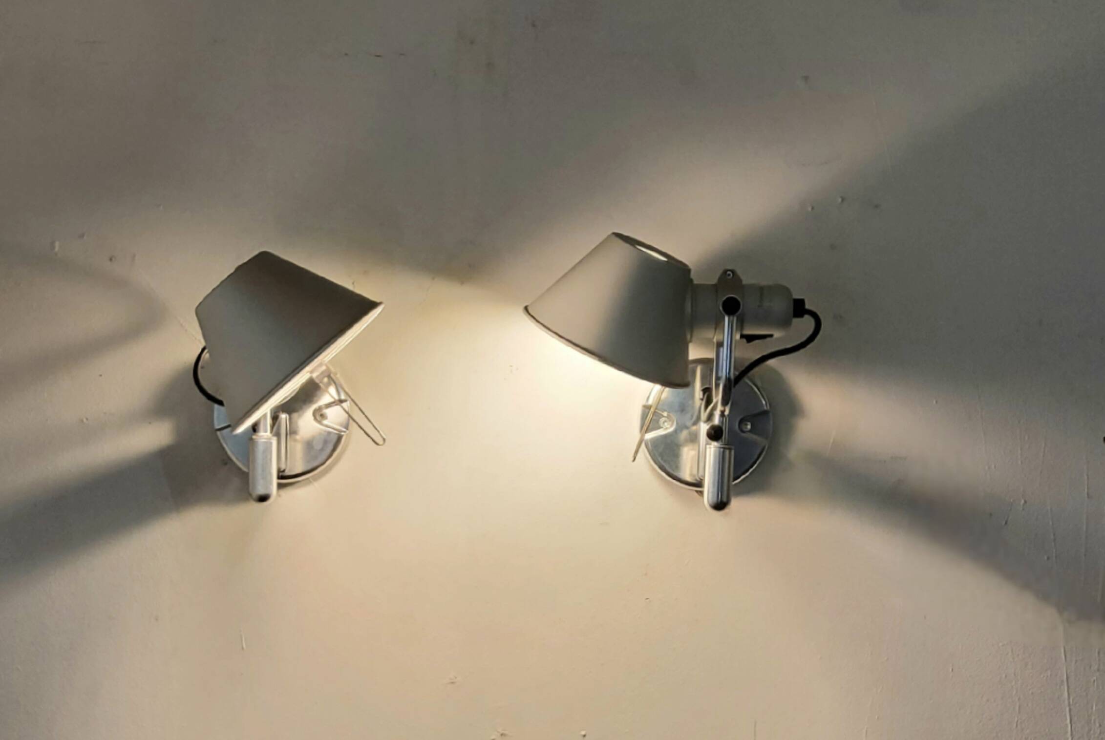 Pair of Tolomeo Artemide wall lights – Italian design – aluminum