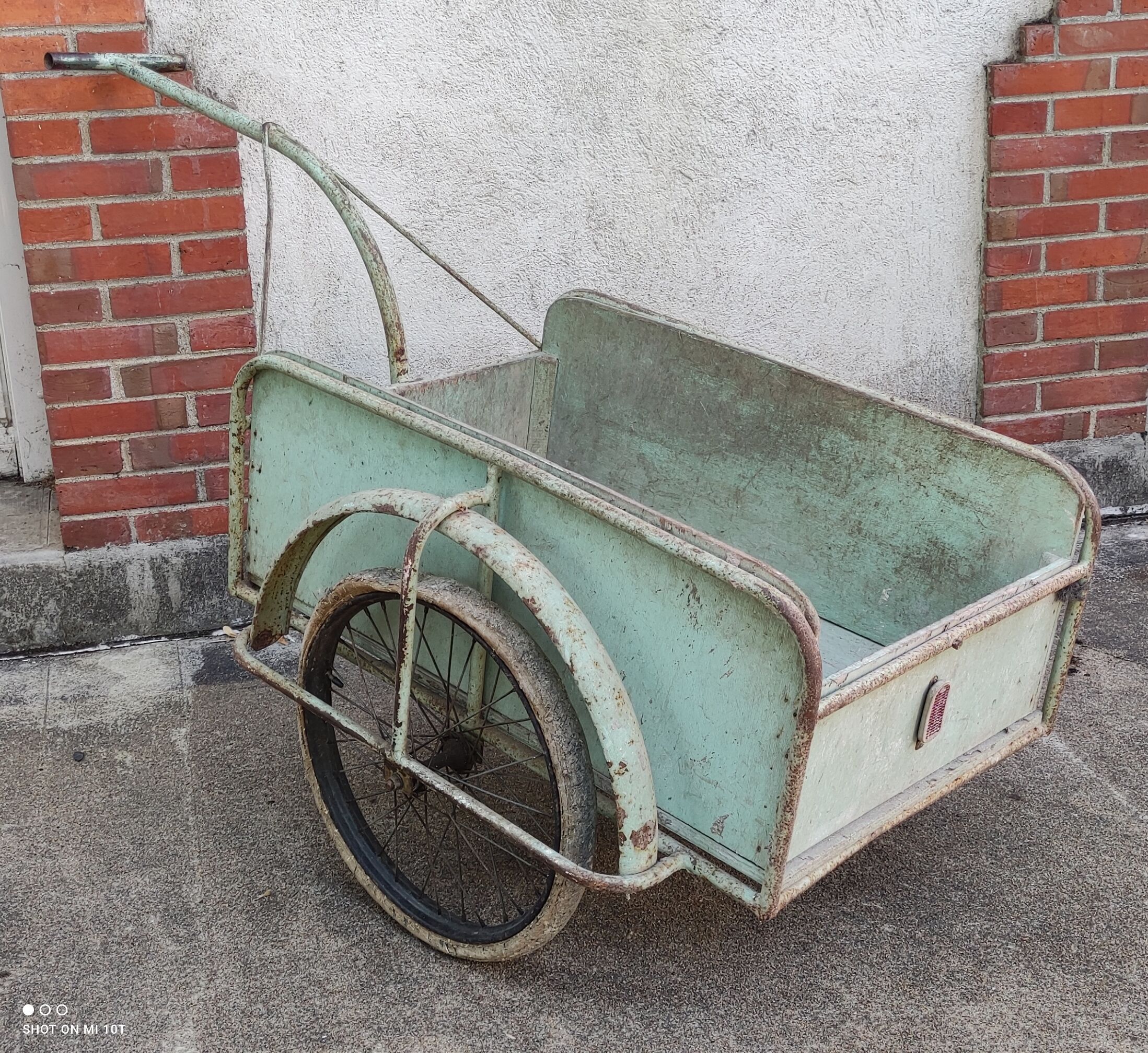 Old bicycle cart