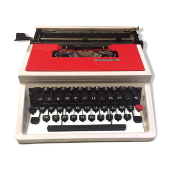 Vintage mechanical typewriter Provelec 315-made in Spain-years 70