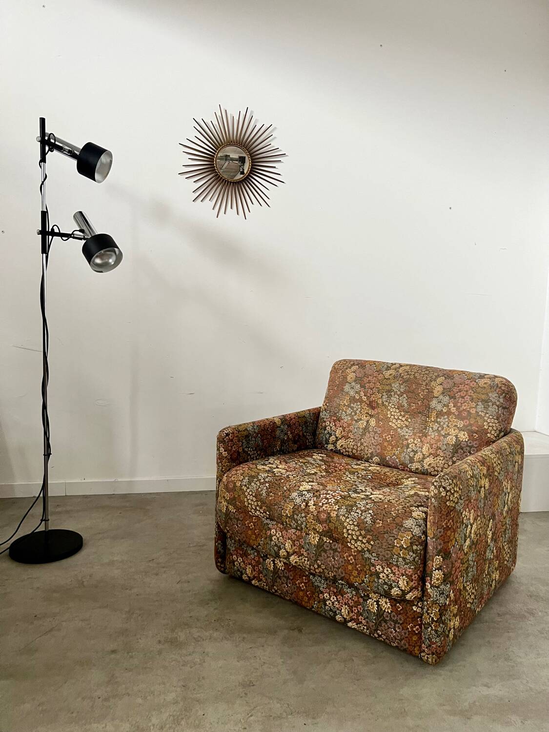 Old floral pattern armchair design Wittmann Austria Josef Hauffmann vintage