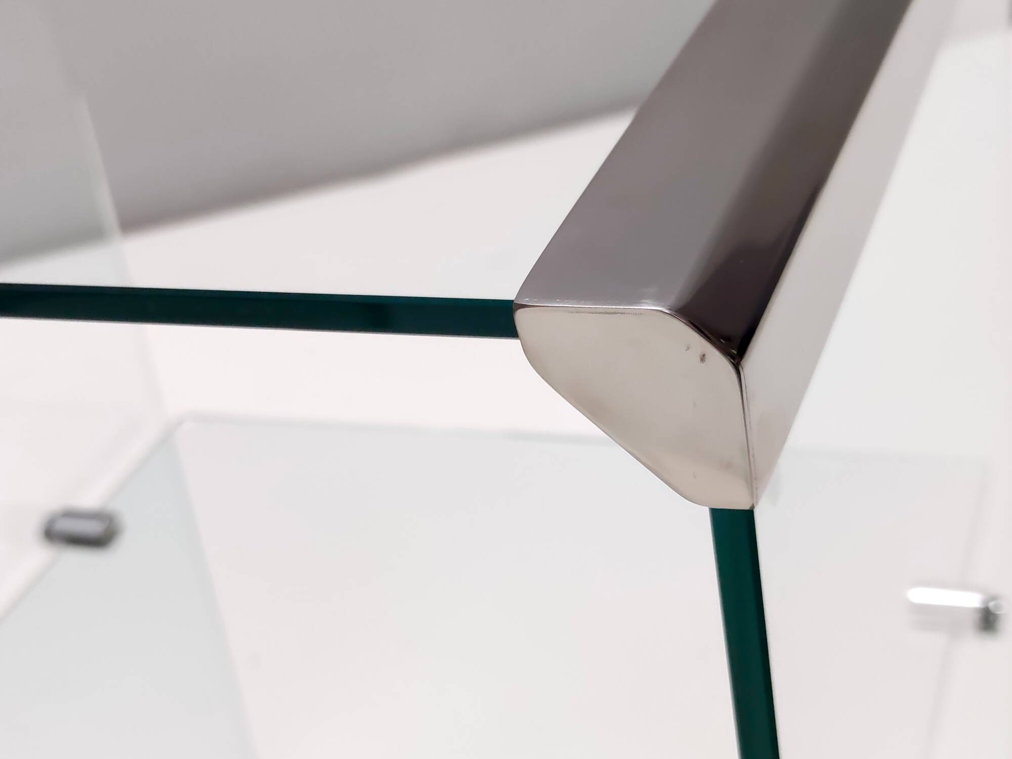 Tempered Glass and Steel Etagere by Gallotti & Radice with a Shelf