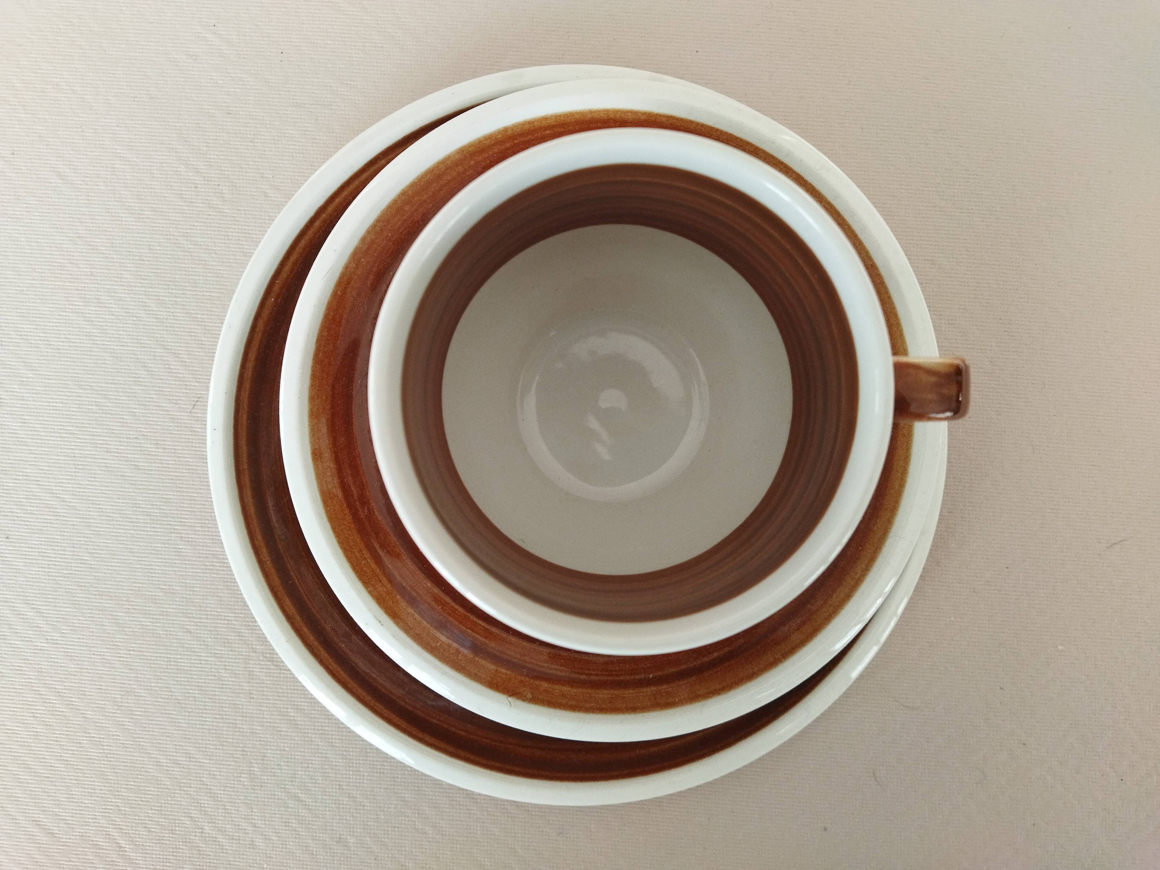 6 cups and cake plates Kimono Boch La Louvière