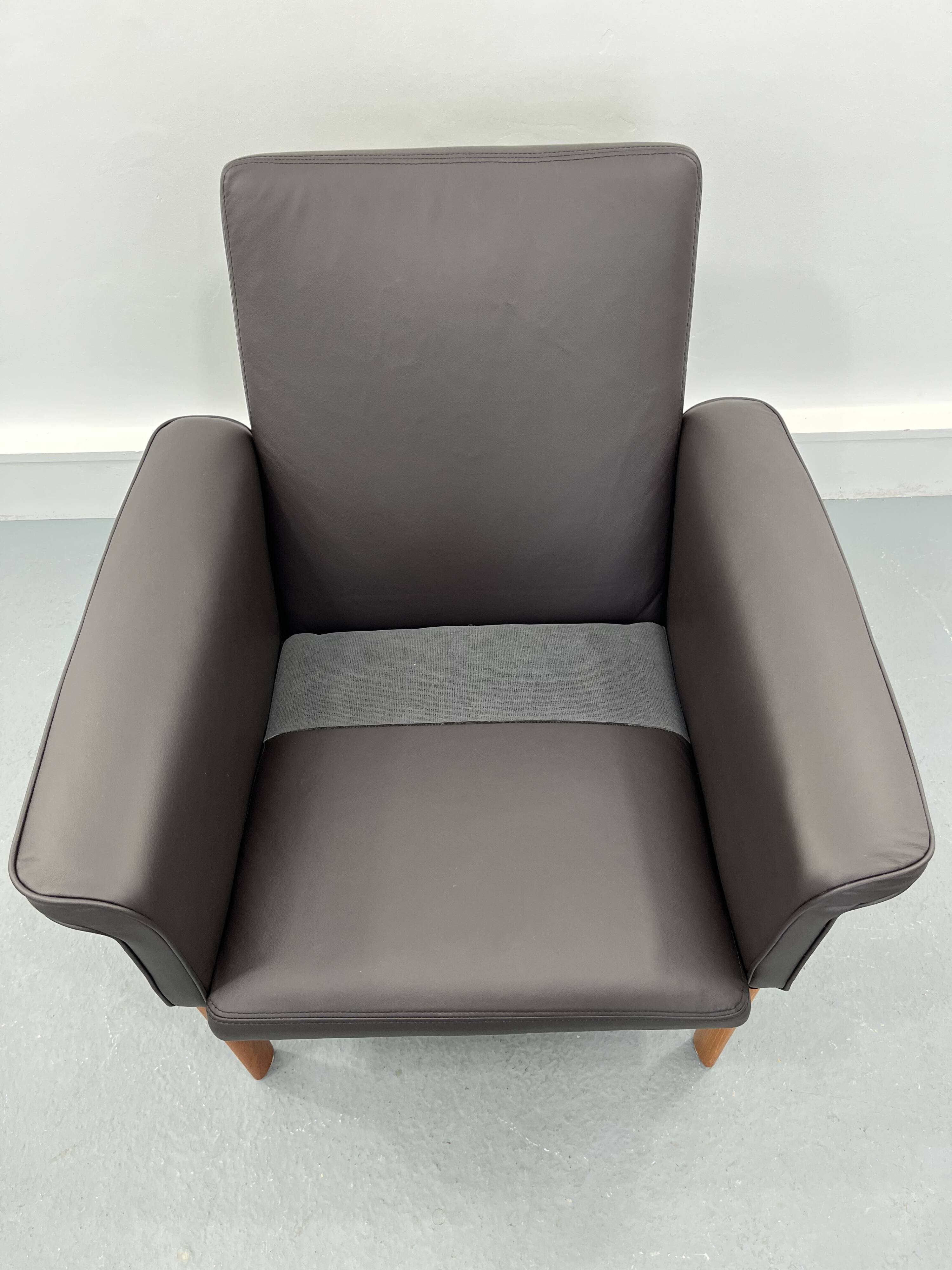 Chair model 218 by Finn Juhl Jupiter for France & Søn France and Daverkosen Denmark 1965