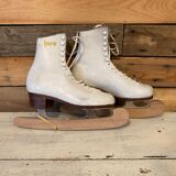 Patins à glace ancien