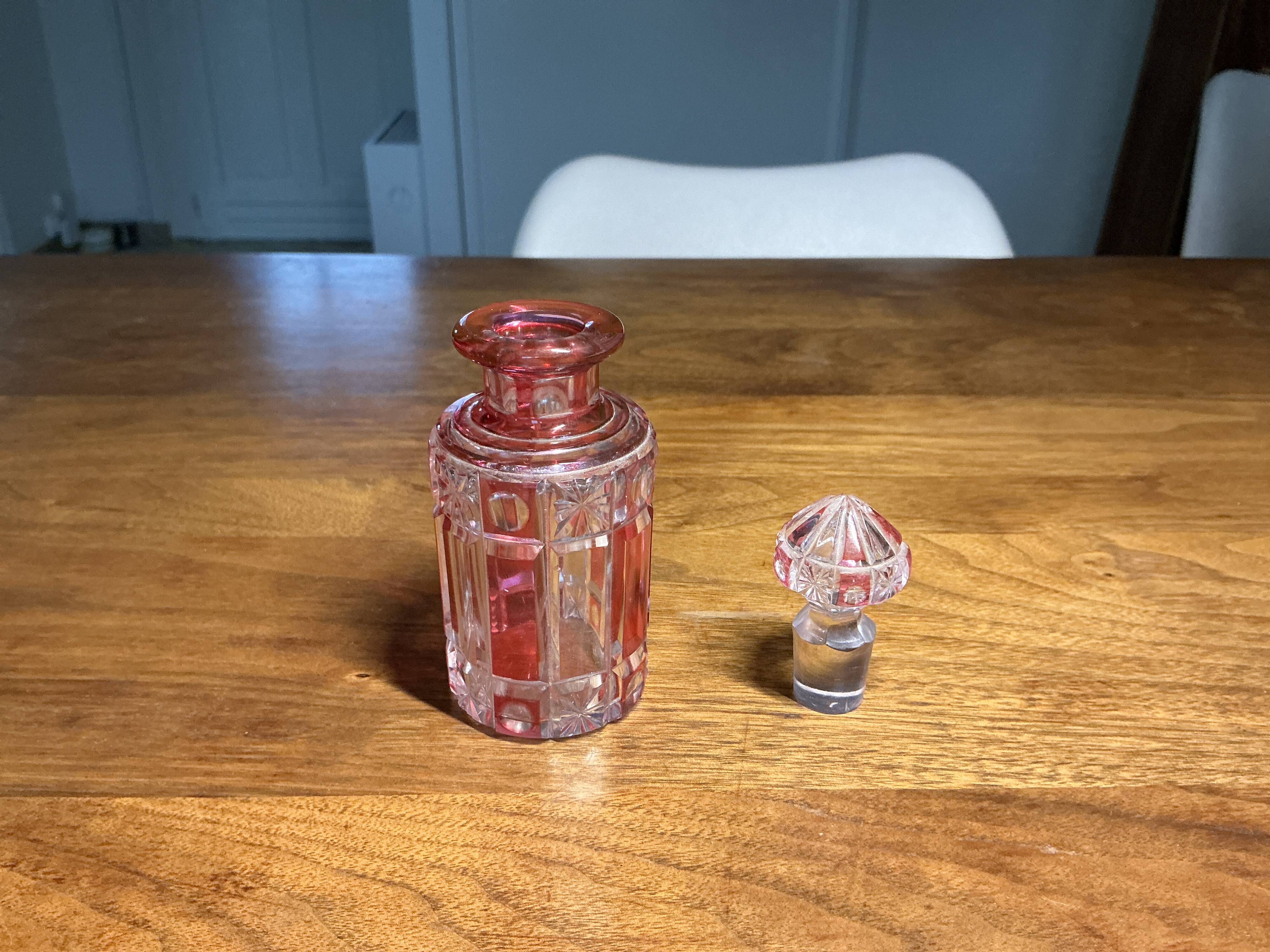 Antique pink Nancy crystal perfume bottle – 12.5 cm