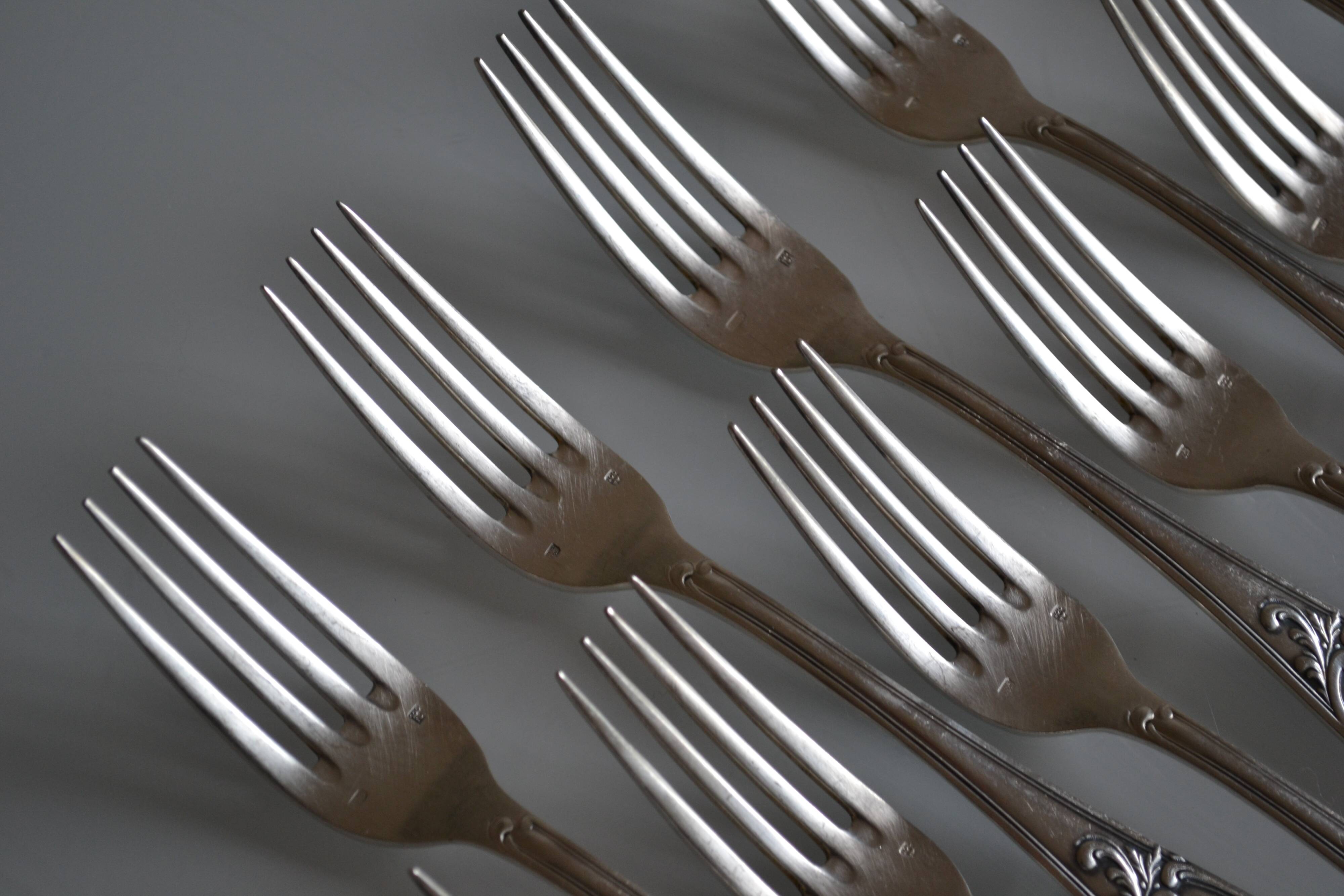 10 Frionnet François silver-plated table forks
