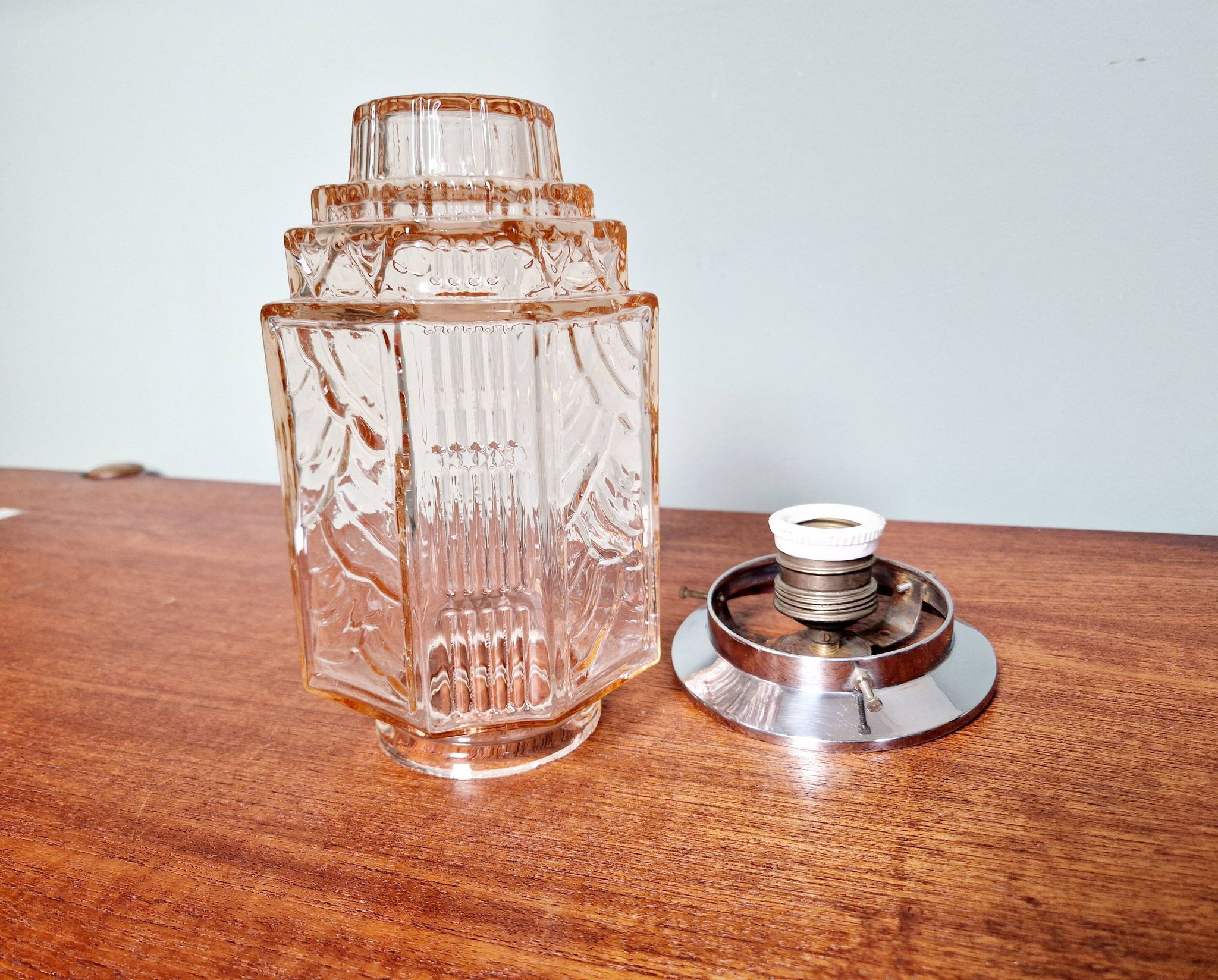 Plafonnier Art Déco Skyscraper en verre transparent rose, années 1920-30