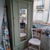 Armoire parisienne vert de gris