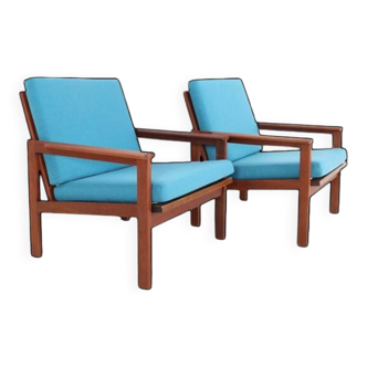 Set of 2 restored Illum Wikkelsø / Niels Eilersen “Capella” teak armchairs
